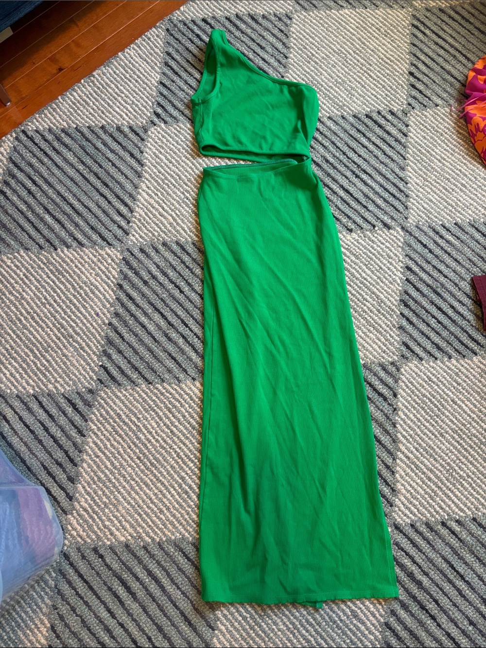 Lulu's Vibrant Green One-Shoulder Maxi Dress with cutout